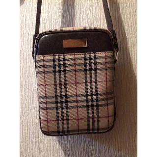 バーバリー(BURBERRY)のみー様 専用⭐︎1000円お値引きしました【Burberry】ポシェットバック(ポシェット)