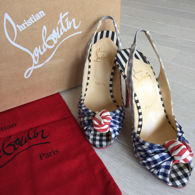 Christian Louboutin(クリスチャンルブタン)の値下【超美品】クリスチャンルブタン 36 ギンガムチェック ピンヒール サンダル レディースの靴/シューズ(ハイヒール/パンプス)の商品写真