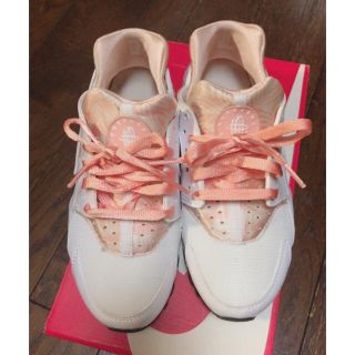 ナイキ(NIKE)のNIKE ナイキ ハラチ ピンク💗美品(スニーカー)