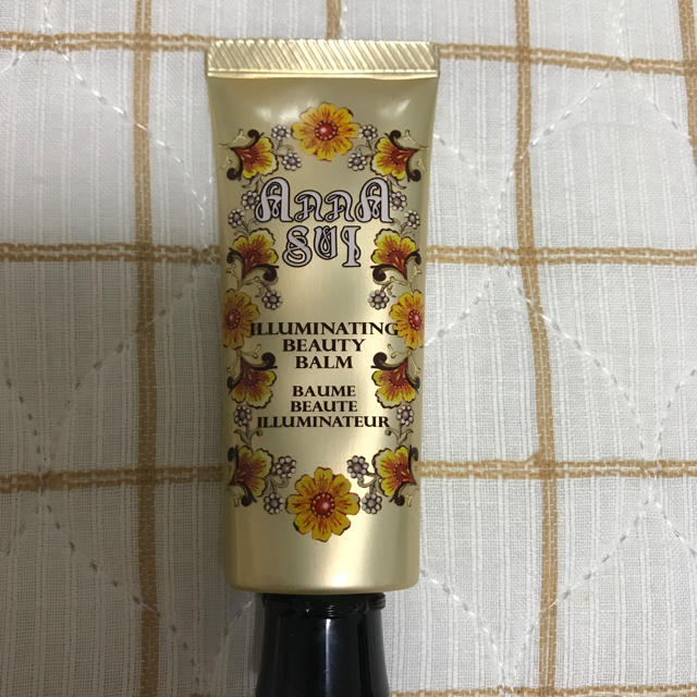 ANNA SUI(アナスイ)のアナスイANNA SUIイルミネイティングビューティバーム01BBクリーム コスメ/美容のベースメイク/化粧品(BBクリーム)の商品写真