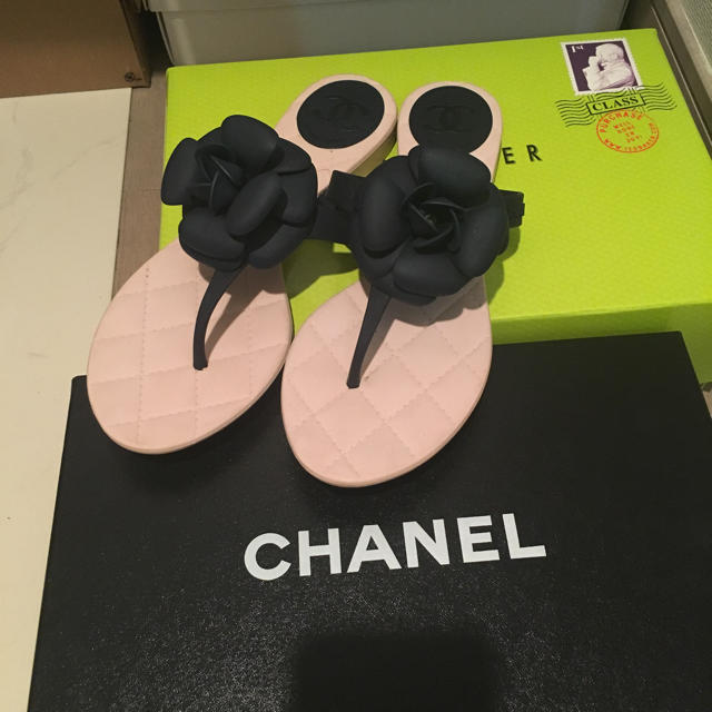 CHANEL(シャネル)のcoco専用/23日までお取り置き☻ レディースの靴/シューズ(ビーチサンダル)の商品写真