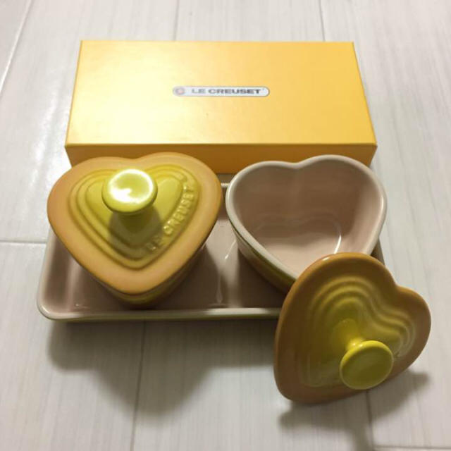 LE CREUSET(ルクルーゼ)の【Yuu様専用】ル・クルーゼ プチラムカン♡イエロー インテリア/住まい/日用品のキッチン/食器(食器)の商品写真