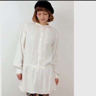 ダブルクローゼット(w closet)のチュニック(シャツ/ブラウス(長袖/七分))