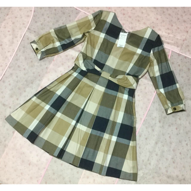 BURBERRY(バーバリー)の12日までくま様専用 ブルーレーベルクレストブリッジブラウンチェックワンピース レディースのワンピース(ひざ丈ワンピース)の商品写真