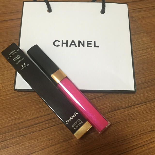 CHANEL(シャネル)の新品！CHANELグロス214番 コスメ/美容のベースメイク/化粧品(リップグロス)の商品写真