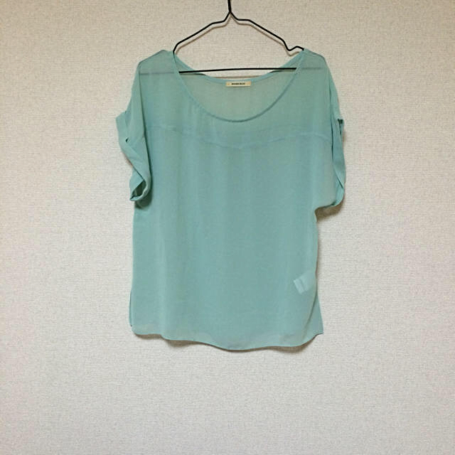 ROSE BUD(ローズバッド)のROSEBUD 🌴シフォン tops レディースのトップス(カットソー(半袖/袖なし))の商品写真