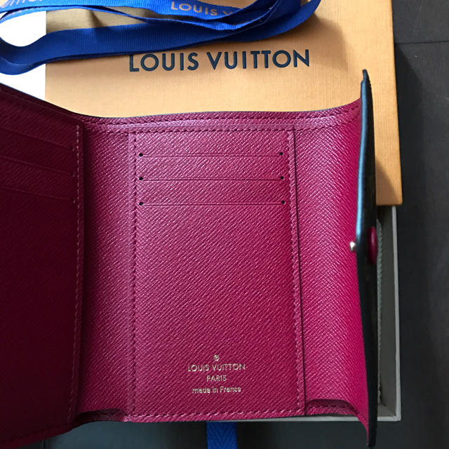 LOUIS VUITTON(ルイヴィトン)のチコ様専用〜【新品】ルイヴィトン   ポルトフォイユ・ヴィクトリーヌ レディースのファッション小物(財布)の商品写真