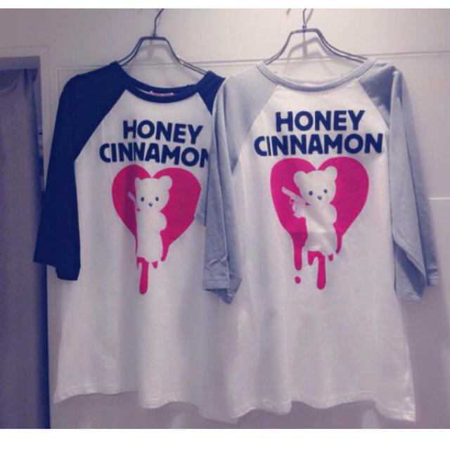 Honey Cinnamon(ハニーシナモン)のHoney cinnamon くまちゃんラグナンTシャツワンピ レディースのトップス(Tシャツ(長袖/七分))の商品写真