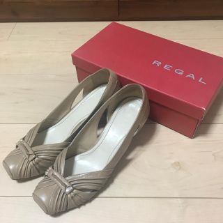 リーガル(REGAL)のREGAL ベージュパンプス(ハイヒール/パンプス)