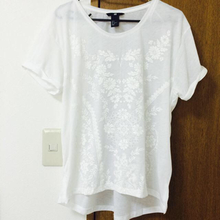 エイチアンドエム(H&M)のH＆M美品シンプルプリントTシャツ♡(Tシャツ(半袖/袖なし))