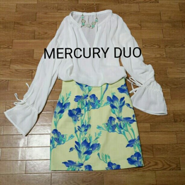 MERCURYDUO(マーキュリーデュオ)の◆◆専用◆◆新品未使用＊花柄ミニスカート＊ハイウエスト＊マーキュリーデュオ レディースのスカート(ミニスカート)の商品写真