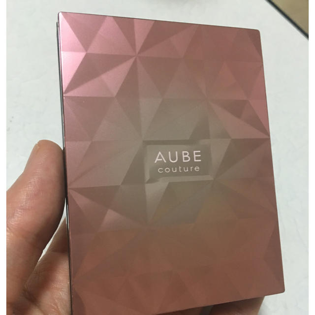 AUBE couture(オーブクチュール)の美品☆オーブクチュール ひと塗りシャドウ 565グリーン系 コスメ/美容のベースメイク/化粧品(アイシャドウ)の商品写真