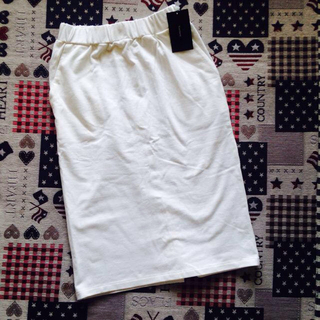 カスタネ(Kastane)の新品♩kastane 白タイトスカート(ひざ丈スカート)