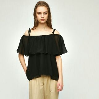 マウジー(moussy)のまいさま専用♡今期CHIFFON OFF SHOULDER TOPS(カットソー(半袖/袖なし))