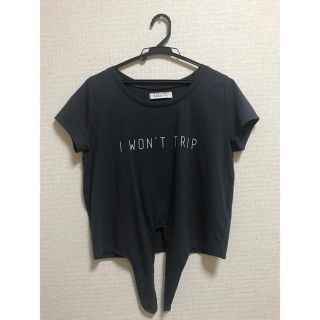 ダズリン(dazzlin)のdazzlin★美品★シャツ、ショート丈(Tシャツ(半袖/袖なし))