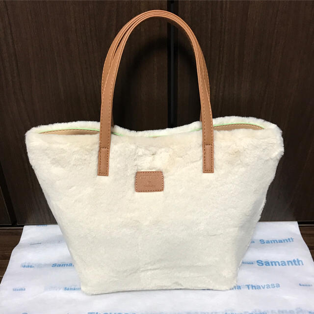 Samantha Thavasa(サマンサタバサ)のタプ様専用  新品未使用 タグつきカラーズバイジェニファースカイ ファーコローレ レディースのバッグ(トートバッグ)の商品写真