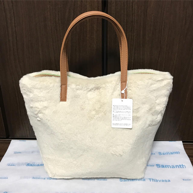 Samantha Thavasa(サマンサタバサ)のタプ様専用  新品未使用 タグつきカラーズバイジェニファースカイ ファーコローレ レディースのバッグ(トートバッグ)の商品写真