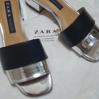 ザラ(ZARA)の新品未使用　ZARA　シルバーサンダル　36(サンダル)