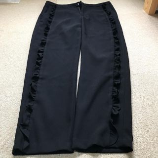 ザラ(ZARA)のkaorihoさん専用。ZARA。サイドフリルパンツ。ブラック。sizeM。(カジュアルパンツ)