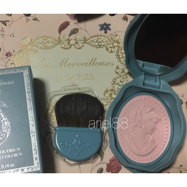 Les Merveilleuses LADUREE(レメルヴェイユーズラデュレ)の専用 コスメ/美容のベースメイク/化粧品(チーク)の商品写真