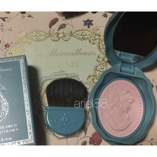 レメルヴェイユーズラデュレ(Les Merveilleuses LADUREE)の専用(チーク)