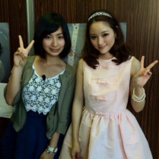 RED VALENTINO - chay まいまい着用 RED VALENTINO リボン RED VALENTINO - chay まいまい着用 RED VALENTINO リボン