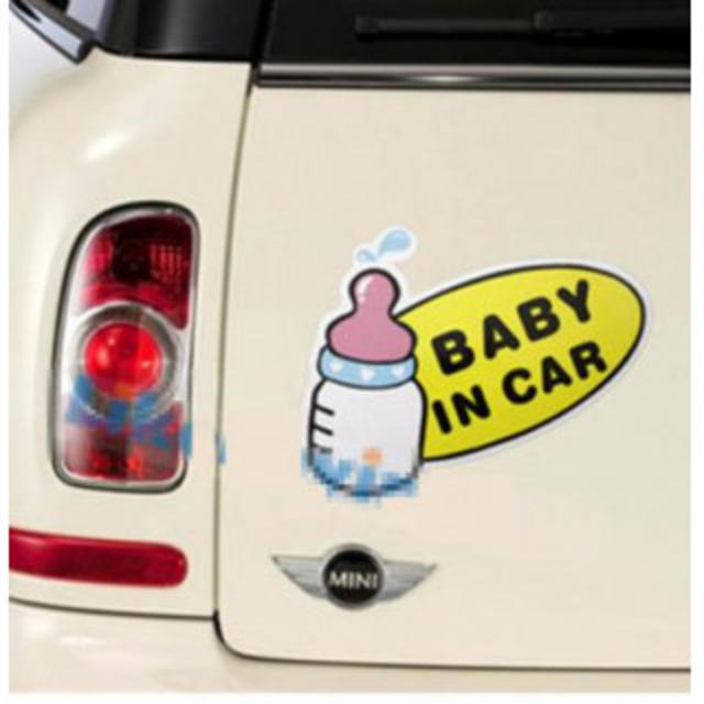 赤ちゃん乗ってます Baby in Car♡哺乳瓶 安全 夜でも 安心 キッズ/ベビー/マタニティの外出/移動用品(自動車用チャイルドシートカバー)の商品写真