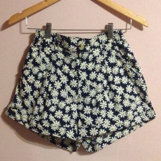 ダブルクローゼット(w closet)のマーガレット ハイウエストショートパンツ(ショートパンツ)