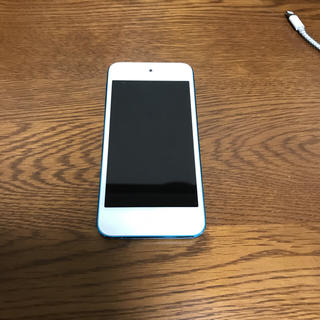 アップル(Apple)のiPod touch 第5世代 ブルー 32GB+2000mAh持ち運び充電器(タブレット)
