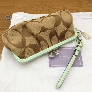 コーチ(COACH)のCOACH 限定クラッチバッグ　GUCCI  PRADA ToryBurch  (クラッチバッグ)