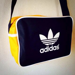 アディダス(adidas)のアディダス バッグ(メッセンジャーバッグ)