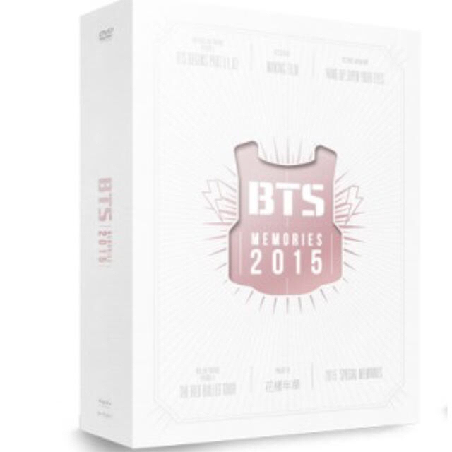 防弾少年団(BTS)(ボウダンショウネンダン)のBTS バンタン 防弾少年団 2015 メモリーズ  エンタメ/ホビーのDVD/ブルーレイ(ミュージック)の商品写真