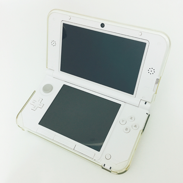 任天堂(ニンテンドウ)の【美品】3DS LL【充電器、カバー、ケース付き】 エンタメ/ホビーのゲームソフト/ゲーム機本体(携帯用ゲーム機本体)の商品写真