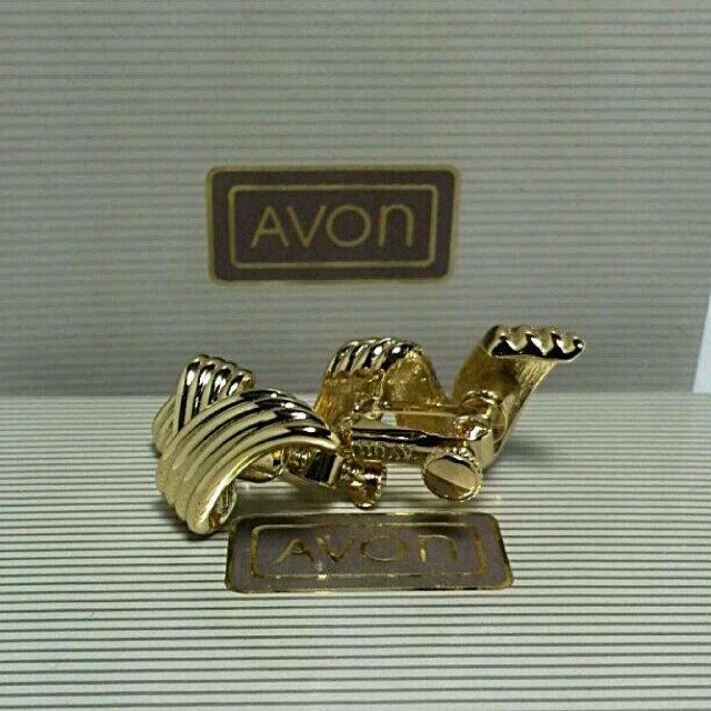 AVON(エイボン)の968.AVON vintage イヤリング美品 レディースのアクセサリー(イヤリング)の商品写真