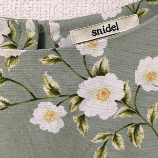 SNIDEL(スナイデル)の【さくら🌸様専用】snidel 花柄ワンピース レディースのワンピース(ひざ丈ワンピース)の商品写真