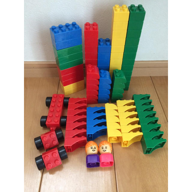 専用です☆レゴ デュプロ 互換ブロック たくさん☆ キッズ/ベビー/マタニティのおもちゃ(積み木/ブロック)の商品写真