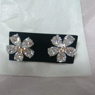 フォクシー(FOXEY)のFOXEY お花ピアス (ピアス)