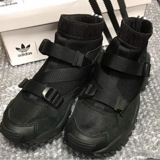 ハイク(HYKE)の☆希少レアhyke×adidas ハイク黒24.0 10月値上済(スニーカー)