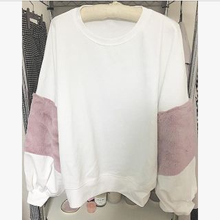 ザラ(ZARA)のZARA スウェット ピンク ファー スリーブ(トレーナー/スウェット)