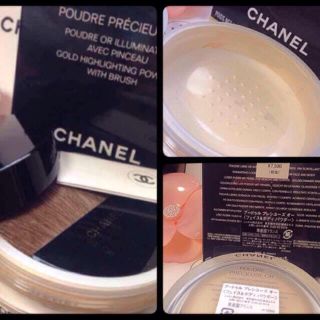 シャネル(CHANEL)の限定💞未使用✨シャネル フェイスパウダー ボディパウダー  ゴールドラメ✨(フェイスパウダー)