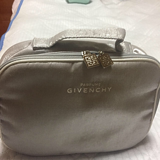 GIVENCHY(ジバンシィ)のジバンシーランジェリーケース コスメ/美容のベースメイク/化粧品(その他)の商品写真