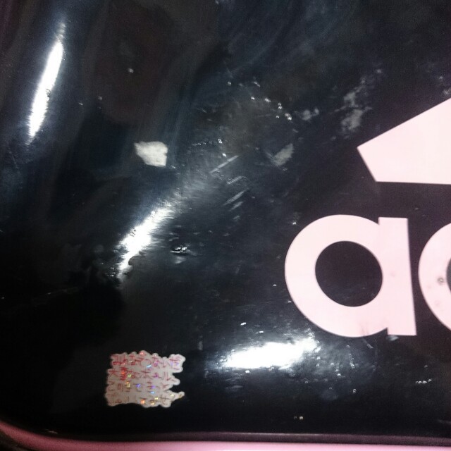 adidas(アディダス)のadidasエナメルバック レディースのバッグ(リュック/バックパック)の商品写真