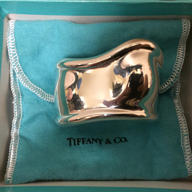 Tiffany & Co. - 極美品 ティファニー 定価15.2万 ボーンカフ Tiffany & Co. - 極美品 ティファニー 定価15.2万 ボーンカフ