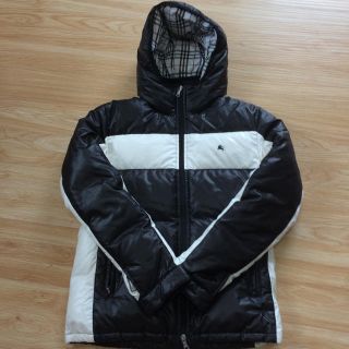 BURBERRY(ダウンジャケット ・ ホワイト/白色系)のフリマ BURBERRY(ダウンジャケット ・ ホワイト/白色系)のフリマ