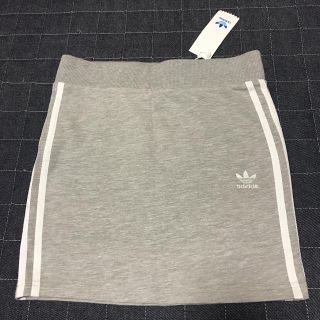 新品❤️タグ付　 adidas グレー  アディダス レディース  スカート M