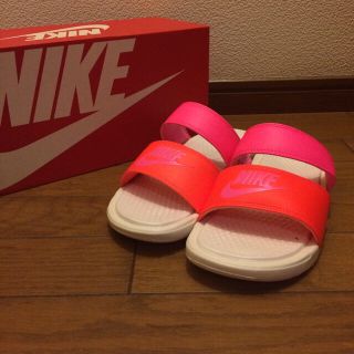 ナイキ(NIKE)の新品 NIKEべナッシ ナイキ(サンダル)