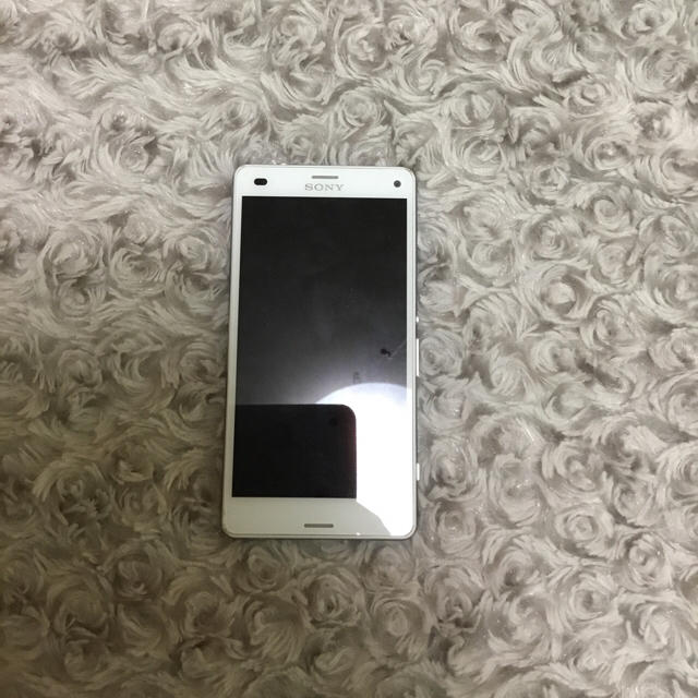 SONY(ソニー)の Xperia Z3 Compact SO‑02G [White] 【中古品】 スマホ/家電/カメラのスマートフォン/携帯電話(スマートフォン本体)の商品写真