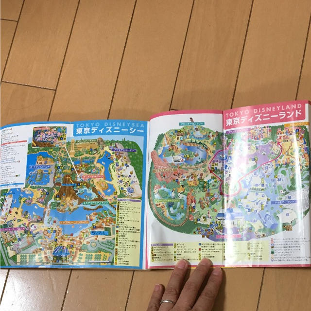 Disney(ディズニー)の☆子供と行く 東京ディズニーリゾート ナビガイド☆ エンタメ/ホビーの本(地図/旅行ガイド)の商品写真