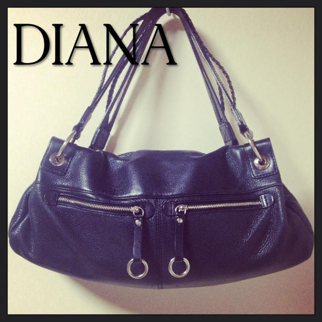DIANA(ダイアナ)のDIANA【定価25000→3500】 レディースのバッグ(ショルダーバッグ)の商品写真