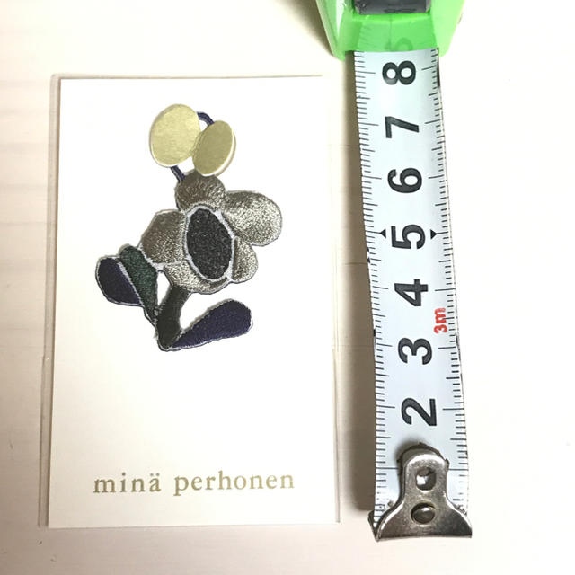 mina perhonen(ミナペルホネン)の❤️新品ミナペルホネン ワッペン ブローチ キーホルダーに❤️ レディースのアクセサリー(ブローチ/コサージュ)の商品写真